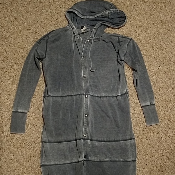 extra long hooded sweatshirt